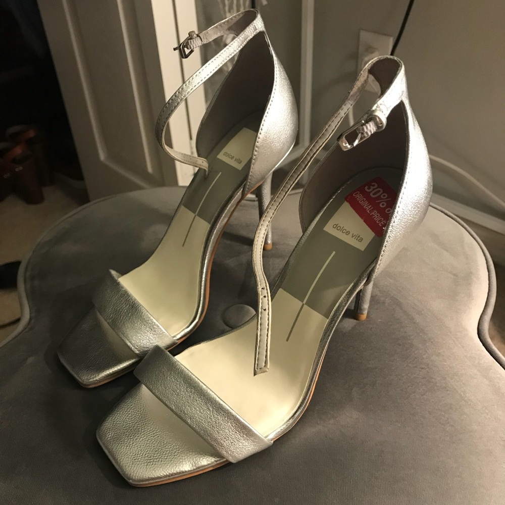 Brand new no box Dolce Vita